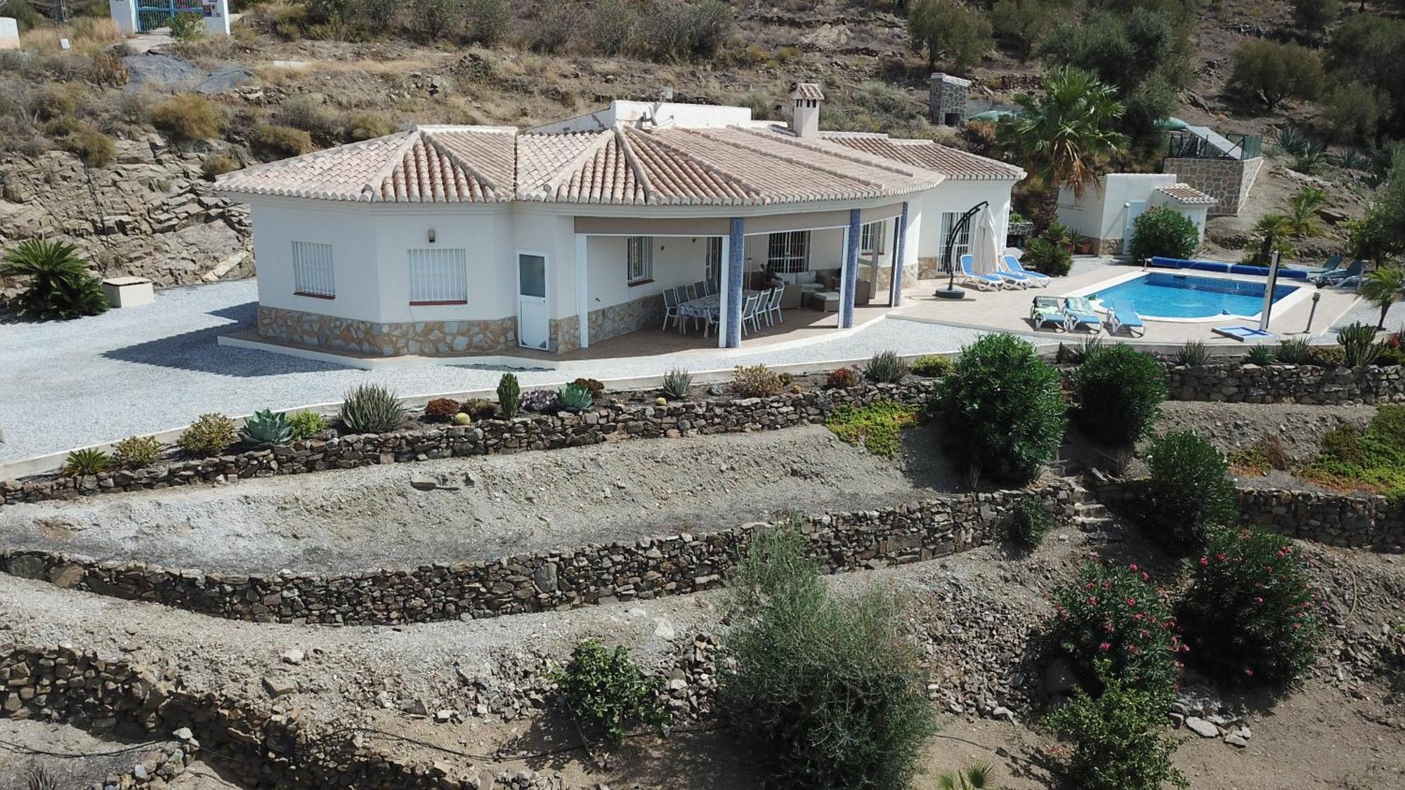 Villa Camakini With Heated Pool And Sea View 阿里纳斯 外观 照片