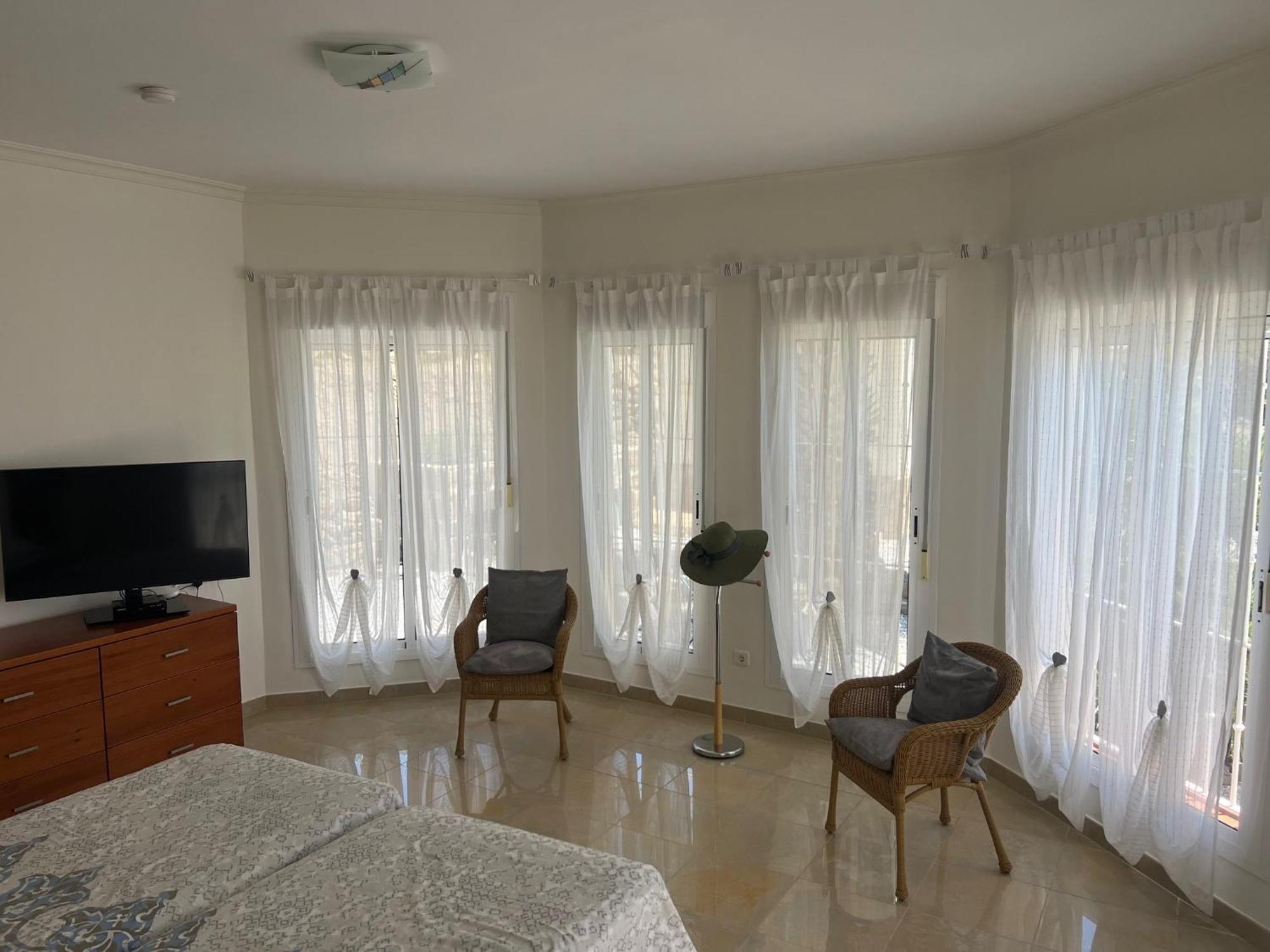 Villa Camakini With Heated Pool And Sea View 阿里纳斯 外观 照片