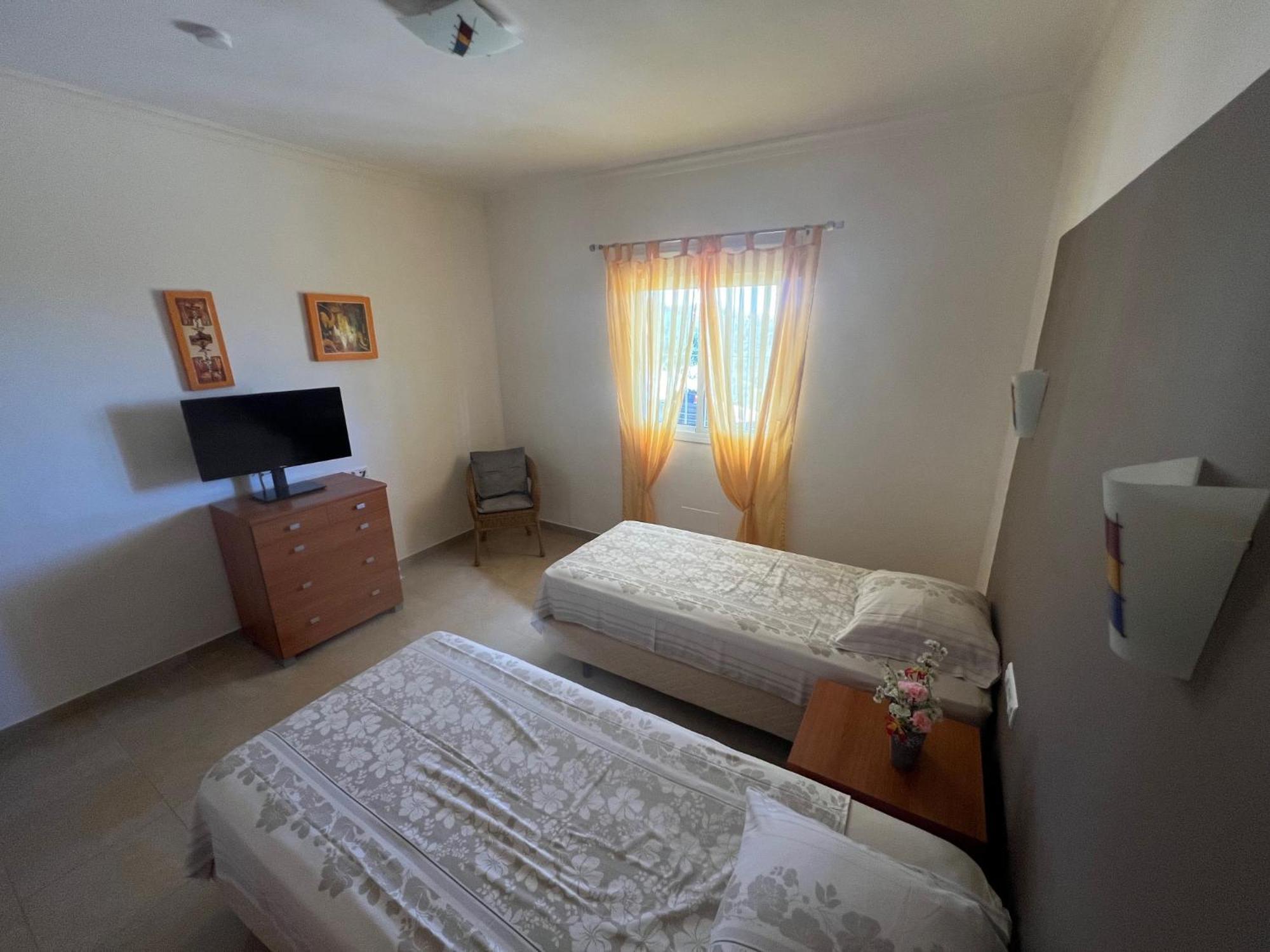 Villa Camakini With Heated Pool And Sea View 阿里纳斯 外观 照片