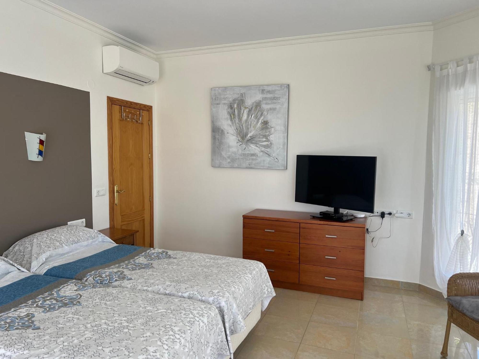 Villa Camakini With Heated Pool And Sea View 阿里纳斯 外观 照片