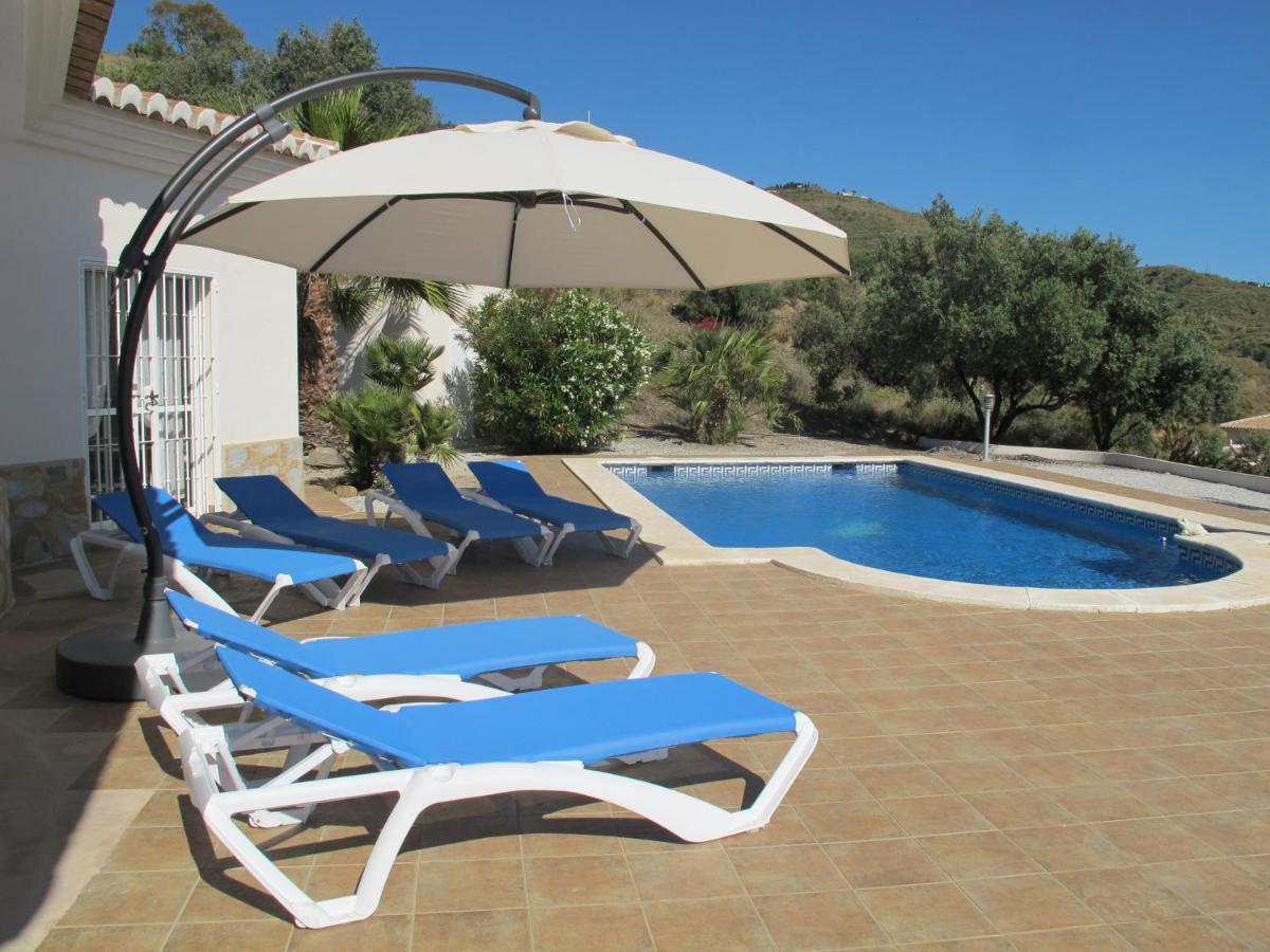 Villa Camakini With Heated Pool And Sea View 阿里纳斯 外观 照片