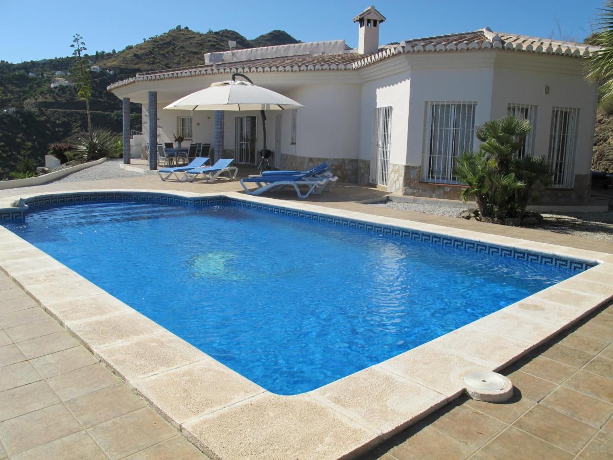 Villa Camakini With Heated Pool And Sea View 阿里纳斯 外观 照片