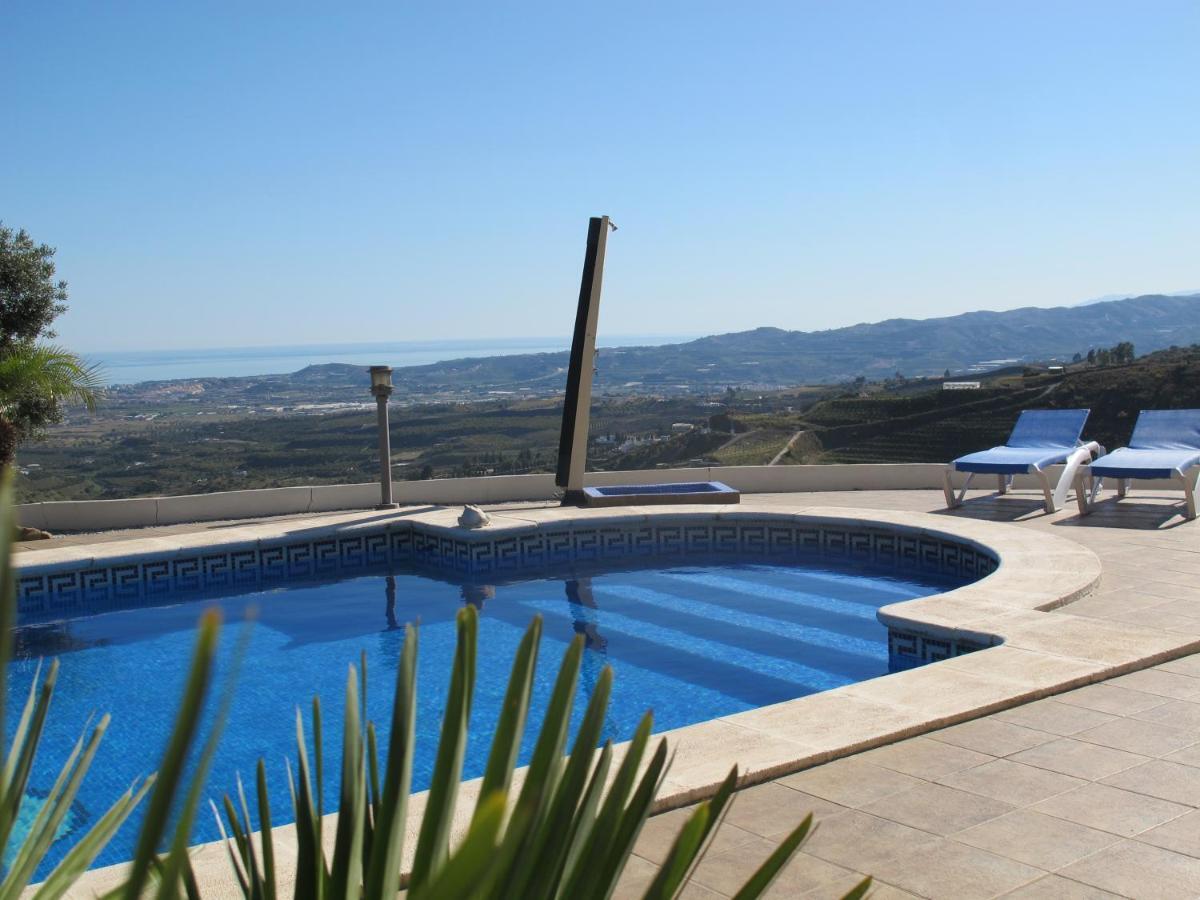 Villa Camakini With Heated Pool And Sea View 阿里纳斯 外观 照片